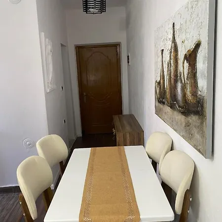 Vi's Apartament Korcza